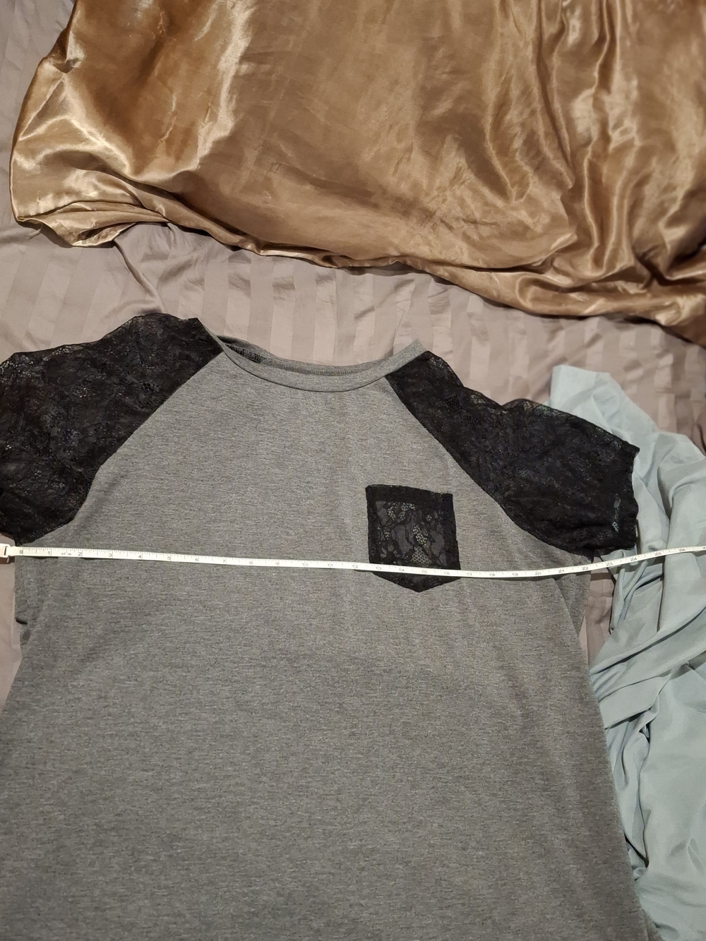 Women's Gray Short Sleeve Tee with Black Lace S)rre<uuum¹Pocket, Plus Size - Picture 7 of 10